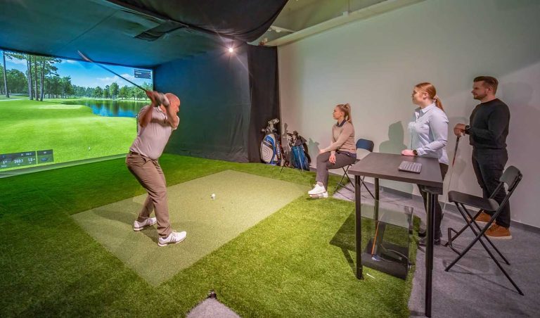 golfsimulaattori ainagolf trackman espoo